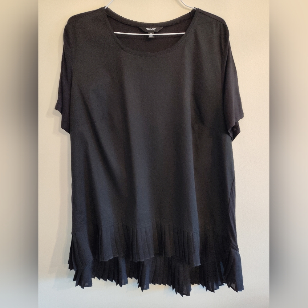 Vera Wang Black Pleated Peplum Hem Top